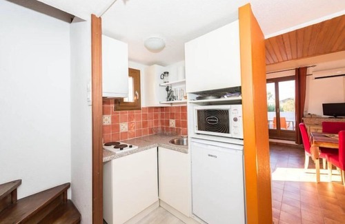 Saint-Cyr-sur-Mer Apartment | 36 m2 apartment in quiet residence with sandy beach 200m away