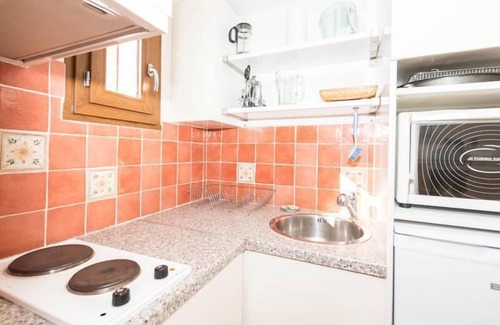 Saint-Cyr-sur-Mer Apartment | 36 m2 apartment in quiet residence with sandy beach 200m away
