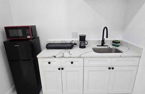 Clearwater Apartment | #37 Belcher unit 1