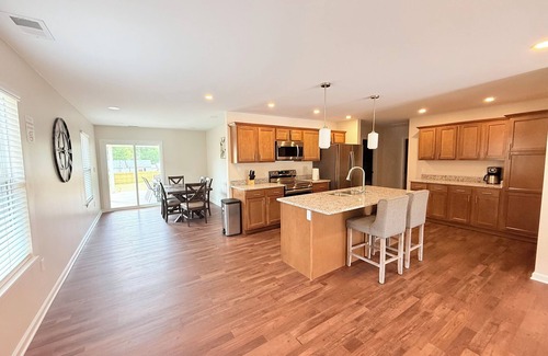 Jeffersonville - Clarksville House | 3803 Hamburg pike, New Home 2025, perfect for a family ,With hot tub,