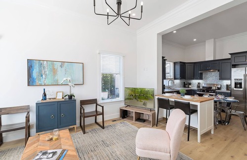 Pacific Grove House | 3814 Surf's Up! Walk to the Beach, Downtown & Park