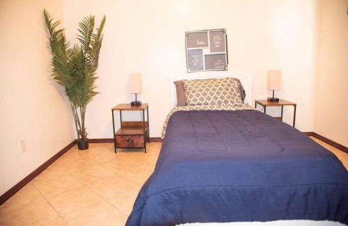 Edinburg Apartment | 3BD 2BT town suite minutes away Medical Center