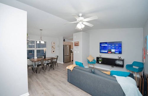 St. Louis House | 3bd, 2bth, 1K&2Q, Walk to park! Park 1 car in Ga.!