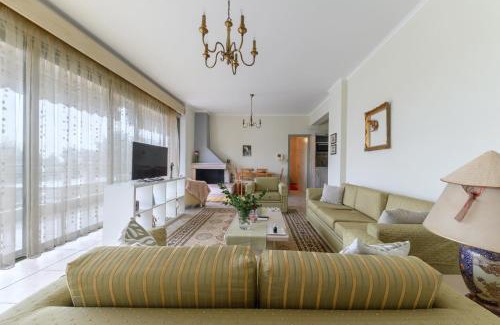 Patras Apartment | 3BD Apartment in the Center - Self check in