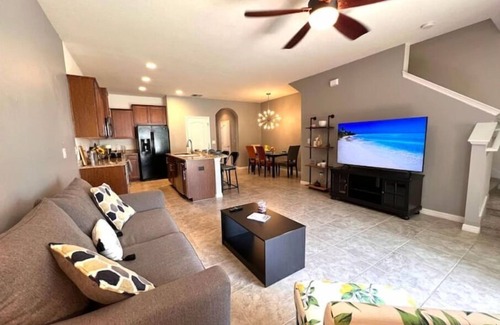 Riverview House | 3BD Cozy Home Away From Home