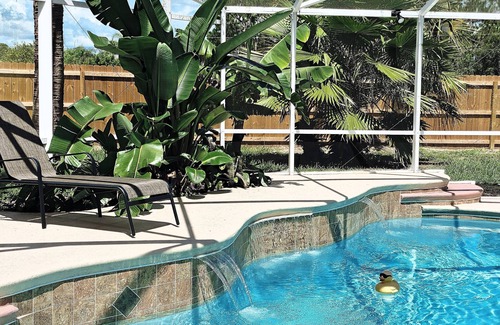 Palm Bay House | 3BDR house, HEATED enclosed pool, fully fenced yard, 25 min to beach, dog ok