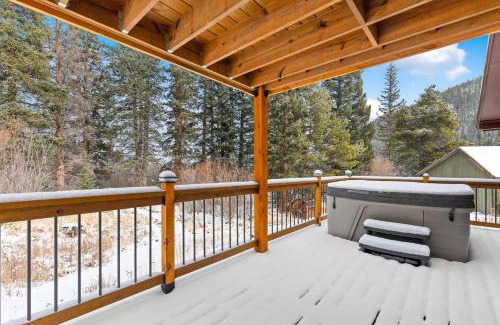 Blue Rock Springs House | 3BDR Mountain Retreat with Stunning Views