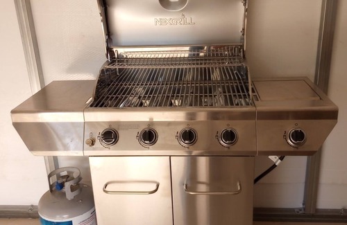 Gordonville House | 3Bdrms Firepit Close to Beach, Swim, & Fish Texoma