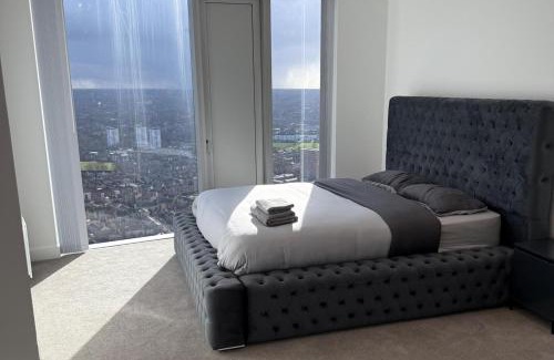 Castlefield Apartment | 3Bed Apt Sleeps 6 - City Central with Wifi