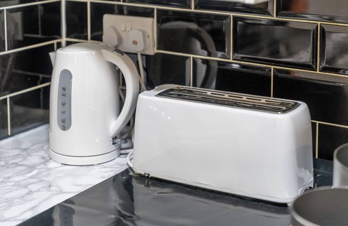 Canning Town Apartment | 3bed/near Canning Town Stn/balcony/central Location