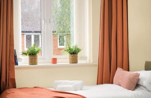 Little Chalfont House | 3Bedroom 5Bed 2Bath Ensuite Prv-Parkin x2