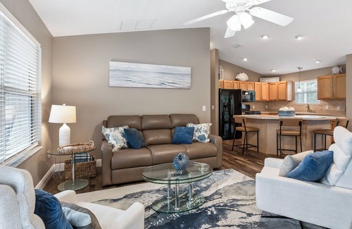 The Villages House | 3Br/2Ba Breezy Seashore The Villages