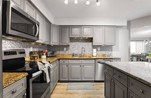 Boynton Beach House | 3BR 2BA Heated Pool Home Pool Table Great Location