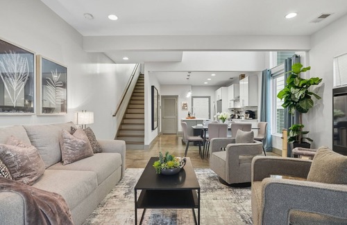 South Nashville House | 3BR/3BA, 5 Min DT, Firepit, Patio, Sleeps 10