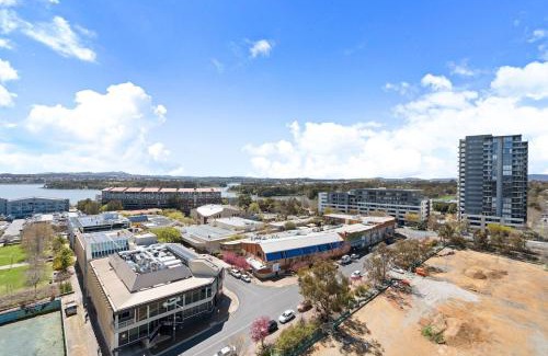 Belconnen Apartment | 3BR 3BA Next to Mall & Govt Hub with Pool and Gym