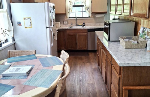 Oakland Cabin | 3BR Cabin, Hot Tub, Lake Access, Pet-Friendly – 30% Weekly Discount Excl. Summer