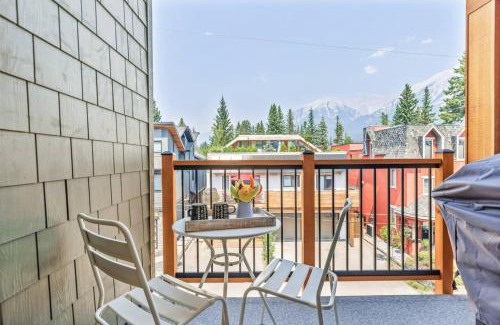 Town Centre House | 3BR Escape BBQ, Balcony, Near Banff & DT