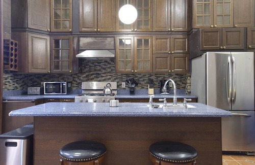 East Harlem Apartment | 3BR |Game Room| Backyard| Ask about Fall Discount