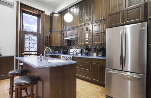 East Harlem Apartment | 3BR |Game Room| Backyard| Ask about Fall Discount