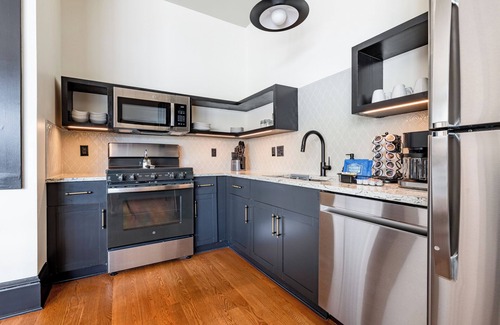 Iberville Hotel | 3BR Lavish Penthouse + Canal St Private Patio | The Mayfair