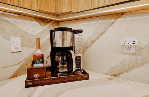 Sheridan House | 3BR luxury condo w/cozy fireplace - Perfect for holiday groups near the hospital & fairgrounds.