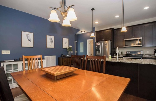 Arden House | 3BR Retreat | Ensuite Baths + Fire Pit