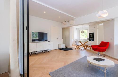 Alppiharju Apartment | 3BR Scandinavian 76 m2 Linnanmäki Free parking