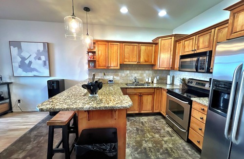 East Kootenay Condo | 3BR: Ski, Golf, Bike, Hot Tub, Views & Soak