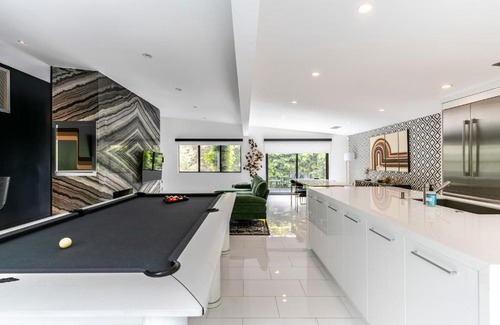 Hollywood Dell House | $3M Modern Hollywood New Construction Villa Oasis