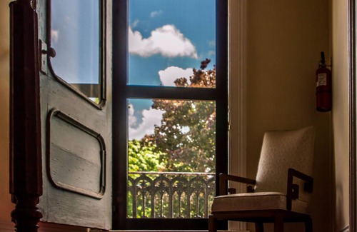 South Main Street Apartment | 3rd of 4 Hotel-Style Apts in Restored Row House - Walk to HWS, Lake, Linden St.