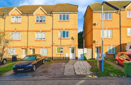 Luton House | 3SIEE Homes