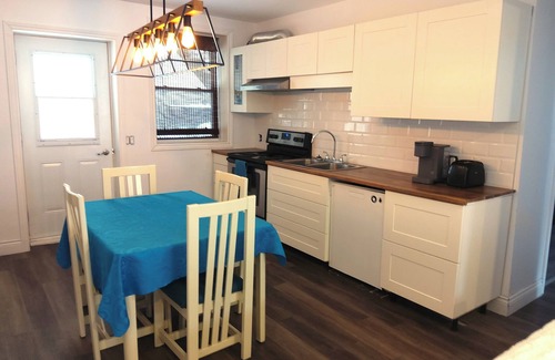 Centre-Ville Apartment | 4 1/2 tout inclus près des parcs!