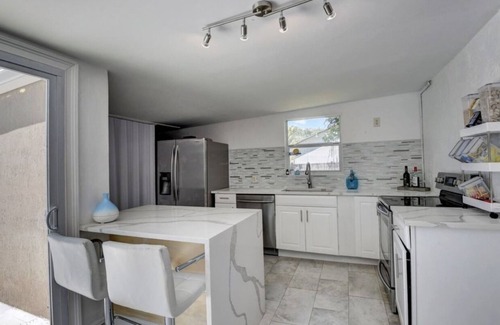 Lake Worth House | 4/2 Gem w/Private Pool