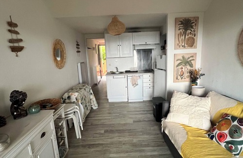 La Croix-Valmer Apartment | 4/6 person apartment with sea view- Gigaro beach within walking distance- La Croix-Valmer-Pool