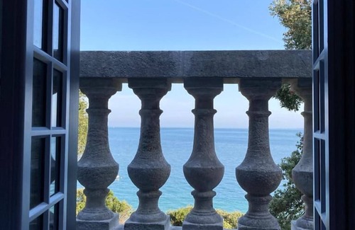 Noirmoutier-en-l'Ile Villa | 4*ArmoSteredenn Sea view Direct access to beach. 7bed8 bath, available after 30/08