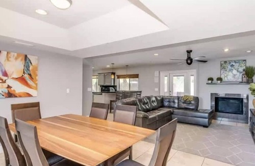 Trails North House | 4 bdr, Two Master suite, billiards & desert oasis pool