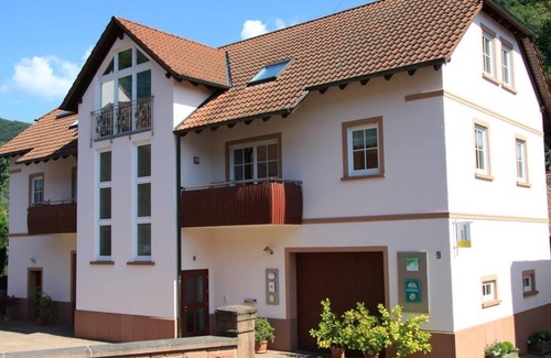 Annweiler am Trifels Apartment | 4-bed apartment Riesling - Holiday apartments in the Burgunderhof