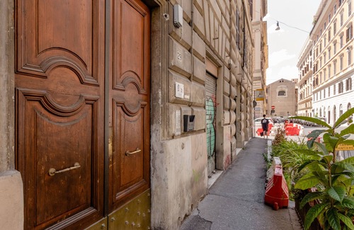 Esquilino Apartment | 4 Bed Apt Sleeps 8 -Ensuite Bathrooms - Tv & WiFi