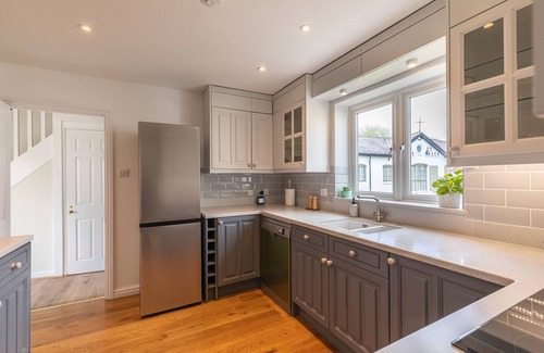 Winchester House | 4 Bed City House With Private Garden and Parking