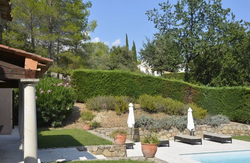 Lorgues House | 4 Bed House In Private, Location in Lorgues With Pool And Tennis Court