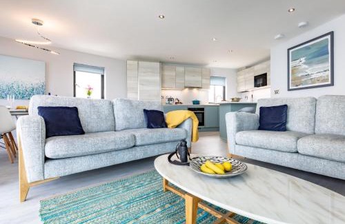 Appledore House | 4 Bed in Appledore 56012