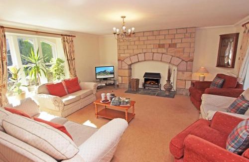 Warenford House | 4 Bed in Nr Bamburgh CN201