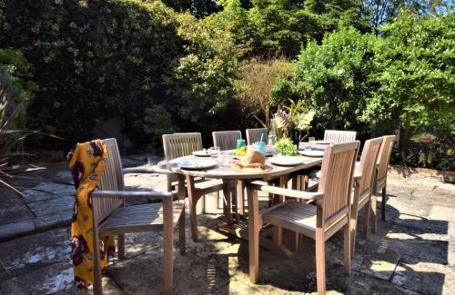 Ladock House | 4 Bed in Truro 75546