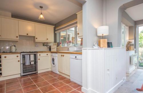 West Bexington House | 4 Bed in West Bexington DC149