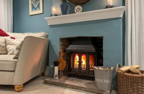 Winfrith Newburgh House | 4 Bed in Winfrith Newburgh 86025