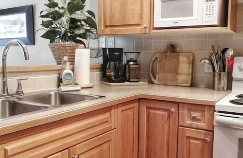 East Kootenay House | 4 Bedroom 2.5 Bath Golf Townhouse in Radium