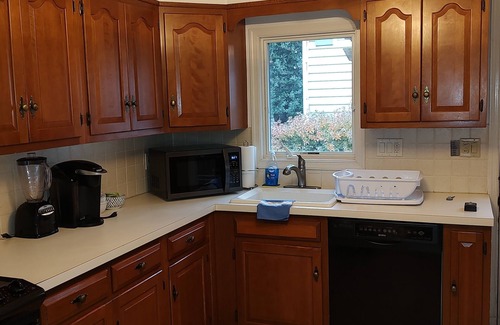 Annapolis House | 4 Bedroom/3 Bathroom with parking minutes from downtown Annapolis