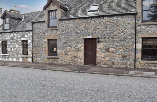 Ballindalloch Cottage | 4 bedroom accommodation in Tomintoul, near Grantown-on-Spey