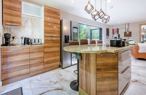 Christchurch Cottage | 4 bedroom accommodation in Bournemouth, near Christchurch