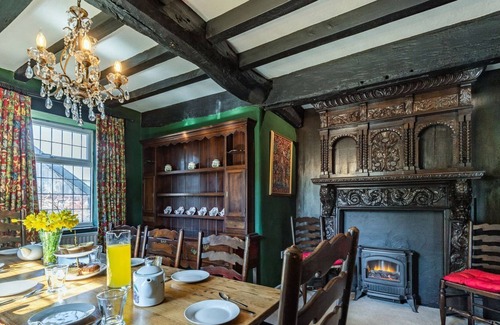 Ross-on-Wye Cottage | 4 bedroom accommodation in Whitchurch, near Monmouth
